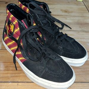 GRYFFINDOR Vans, men-7/women-8.5